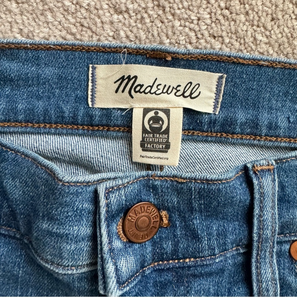 Madewell Mid Rise Kick Out Jean - Picture 8 of 15